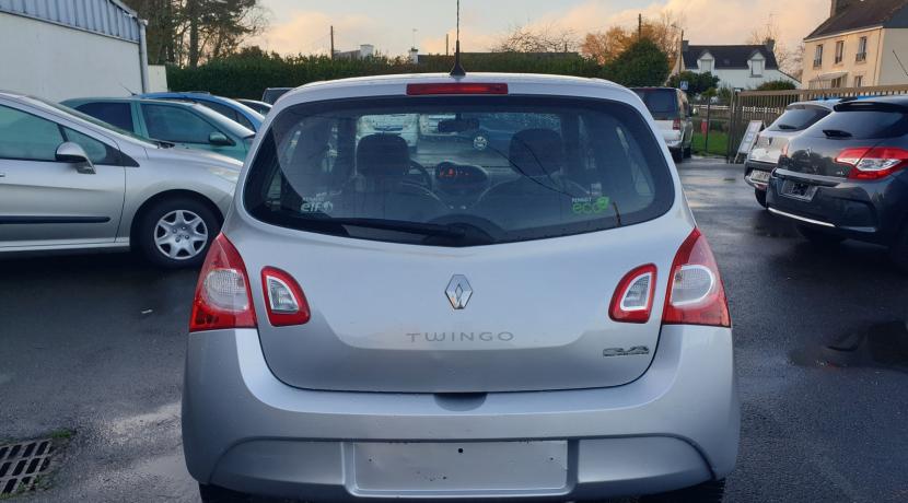 Renault Twingo 2 II (2) 1.2 LEV 16V 75 LIFE ECO2