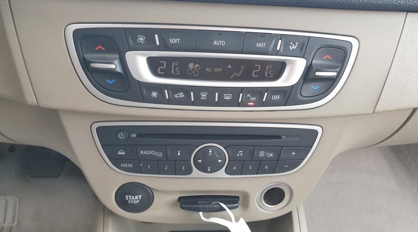 Renault Megane 3 Estate III ESTATE 1.5 DCI 110 FAP CARMINAT TOMTOM EURO5