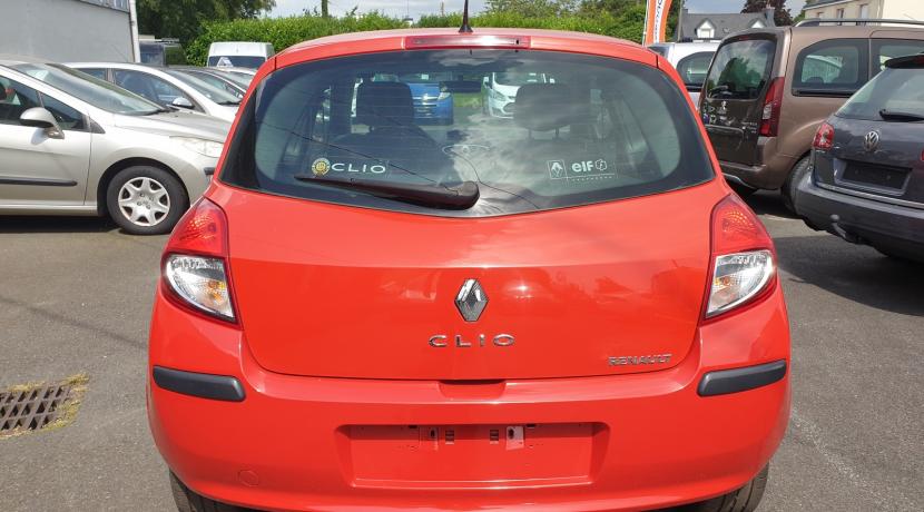 Renault Clio 3 III 1.5 DCI 105 DYNAMIQUE 3P