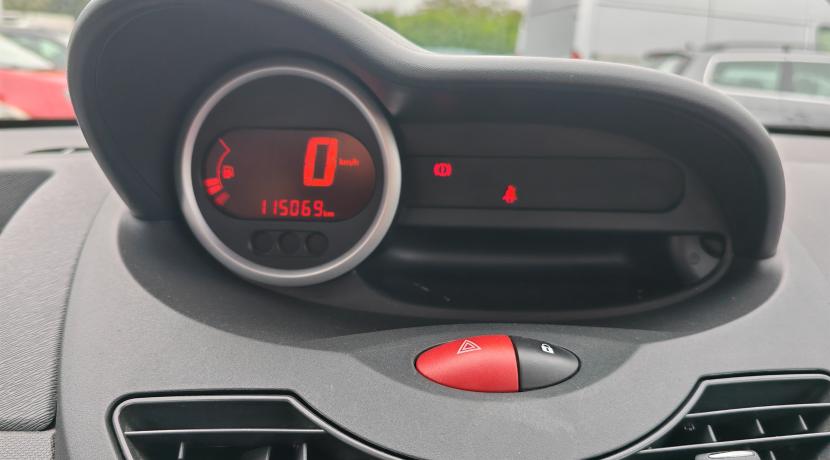 Renault Twingo 2 II (2) 1.2 LEV 16V 75 LIFE ECO2