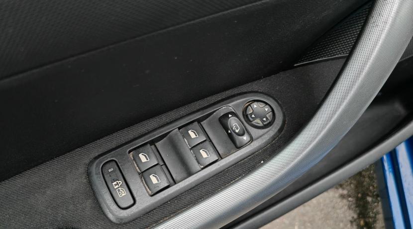 Peugeot 308 Sw SW 1.6 HDI 110 FAP CONFORT PACK 7Pl