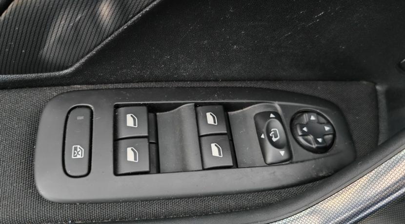 Peugeot 2008 1.6 BLUEHDI 100 S&amp;S ALLURE