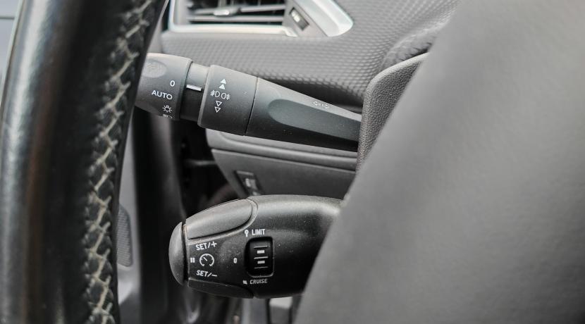 Peugeot 2008 1.6 BLUEHDI 100 S&amp;S ALLURE