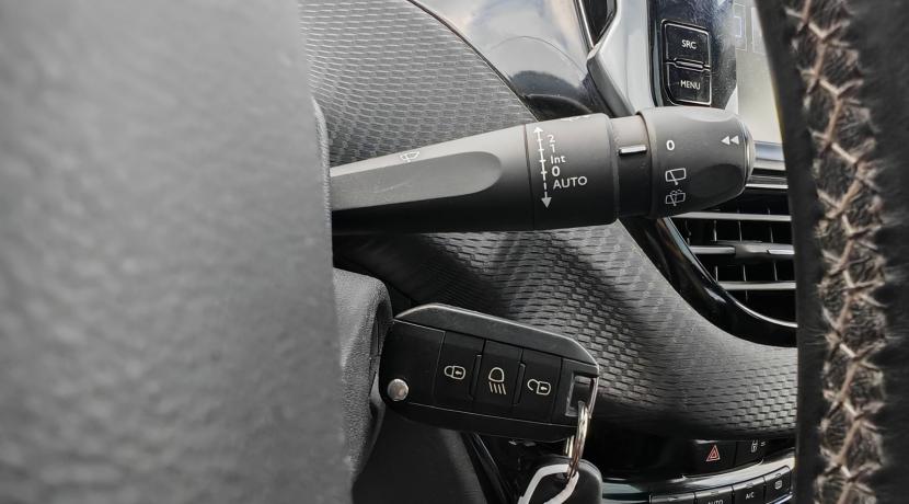 Peugeot 2008 1.6 BLUEHDI 100 S&amp;S ALLURE