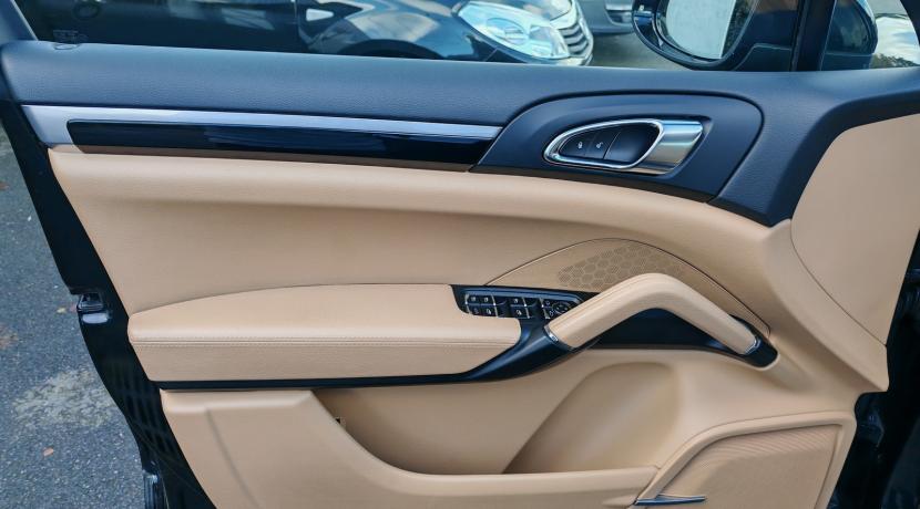 Porsche Cayenne 2 II (2) 3.0 V6 D 262 TIPTRONIC