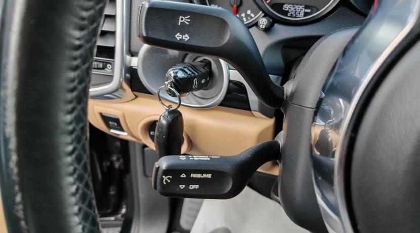 Porsche Cayenne 2 II (2) 3.0 V6 D 262 TIPTRONIC