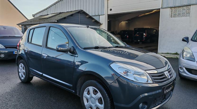 Dacia Sandero 1.2 16V 75 LAUREATE