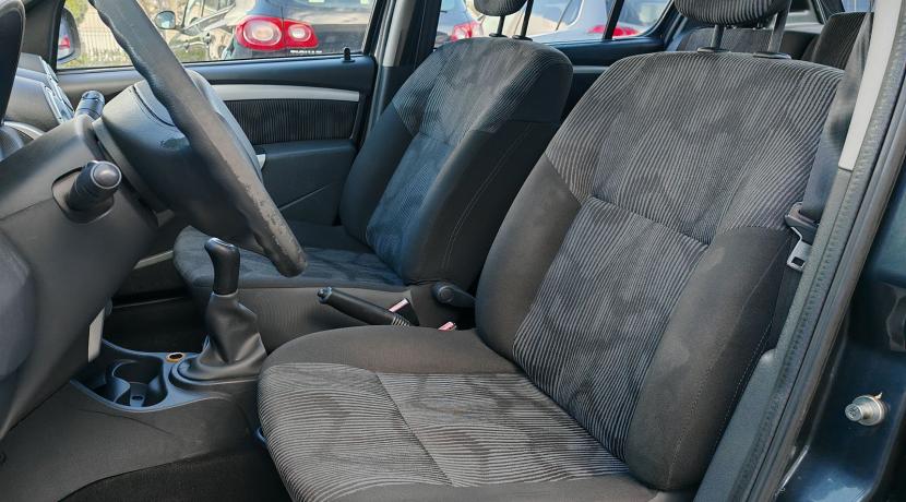 Dacia Sandero 1.2 16V 75 LAUREATE